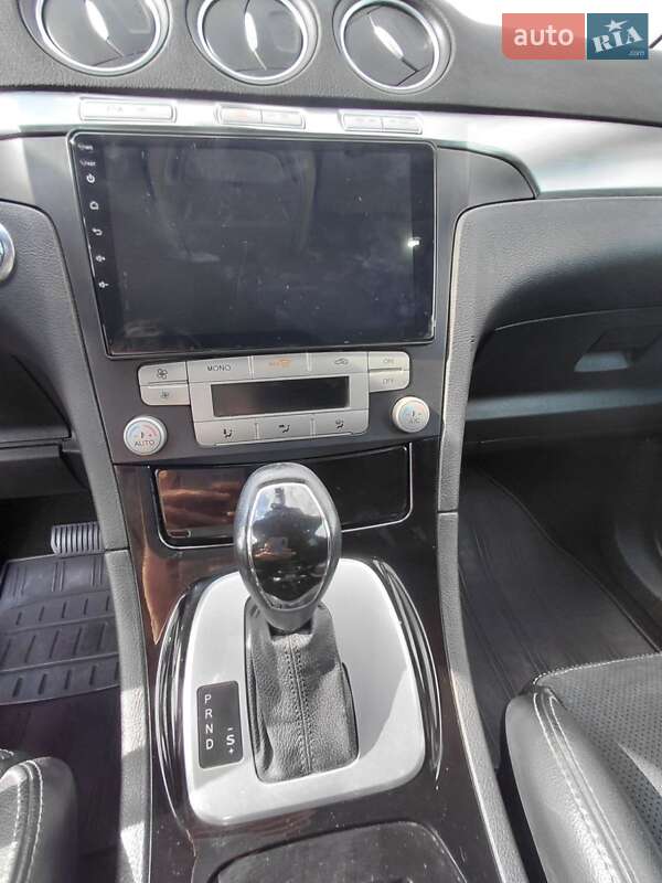 Минивэн Ford S-Max 2010 в Щирце