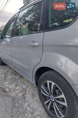Мінівен Ford S-Max 2013 в 