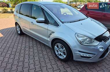 Минивэн Ford S-Max 2011 в 