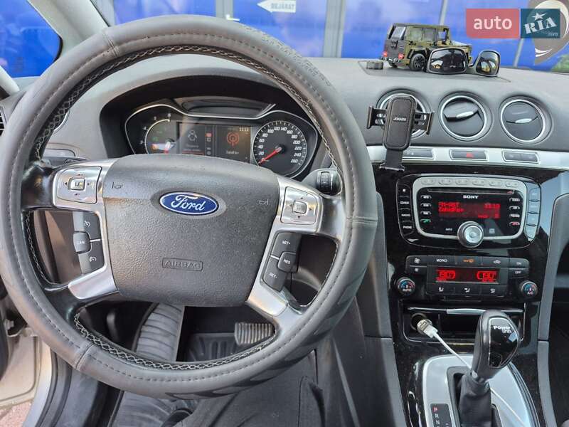 Минивэн Ford S-Max 2011 в Виноградове