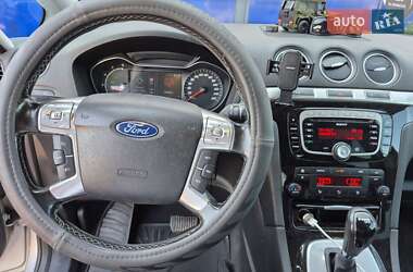 Минивэн Ford S-Max 2011 в 