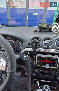 Минивэн Ford S-Max 2011 в 