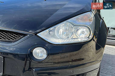 Минивэн Ford S-Max 2010 в 