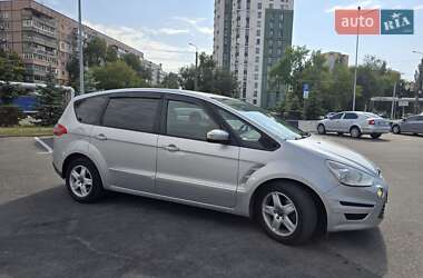 Минивэн Ford S-Max 2010 в 