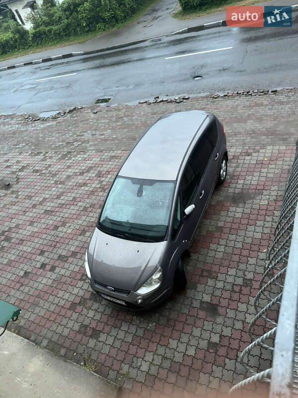 Ford S-Max 2012