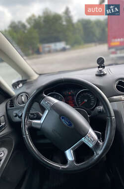 Минивэн Ford S-Max 2006 в 