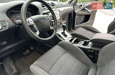 Минивэн Ford S-Max 2011 в 
