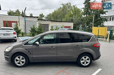 Минивэн Ford S-Max 2011 в 