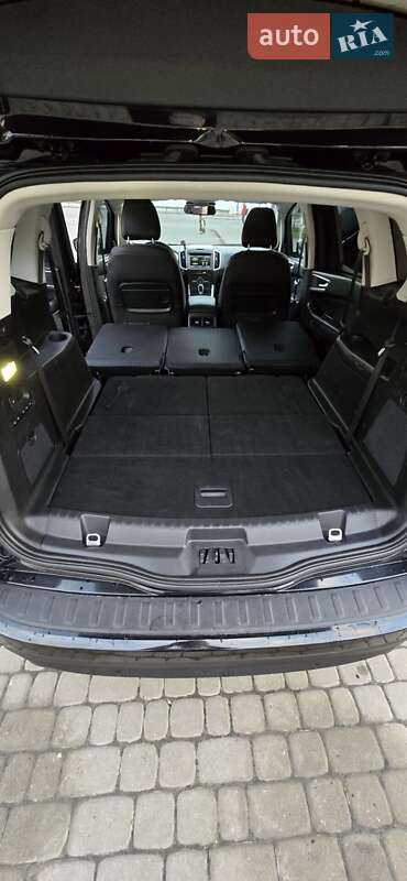 Минивэн Ford S-Max 2015 в Остроге
