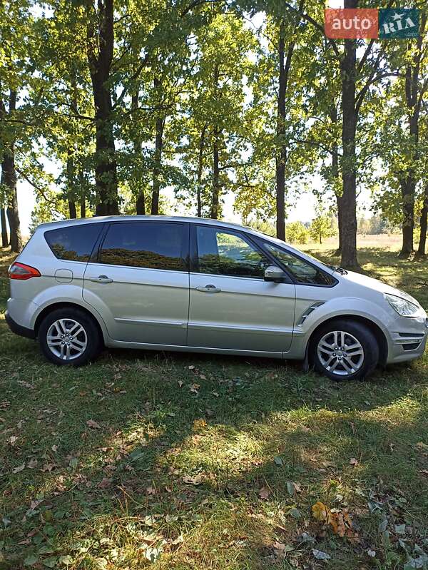 Минивэн Ford S-Max 2013 в Коростене