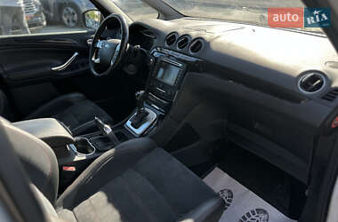 Мінівен Ford S-Max 2014 в 