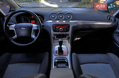 Минивэн Ford S-Max 2013 в 