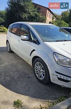 Минивэн Ford S-Max 2012 в 