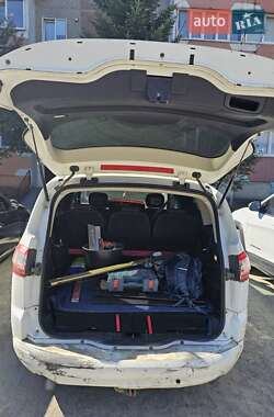 Минивэн Ford S-Max 2012 в 
