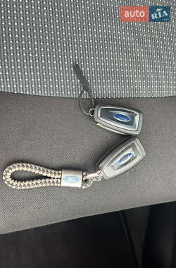 Мінівен Ford S-Max 2013 в 
