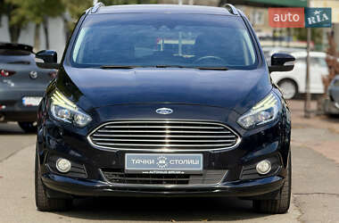 Минивэн Ford S-Max 2015 в 