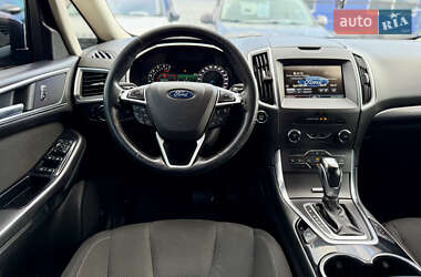Минивэн Ford S-Max 2015 в 