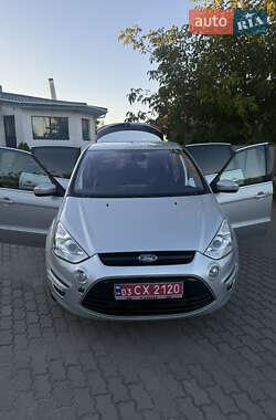 Мінівен Ford S-Max 2013 в 