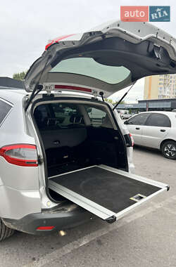 Мінівен Ford S-Max 2010 в 