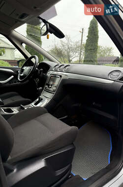 Минивэн Ford S-Max 2007 в 