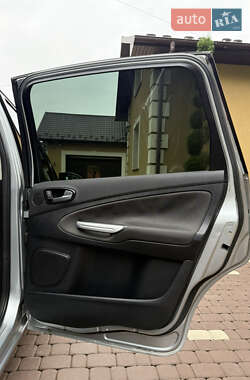 Минивэн Ford S-Max 2007 в 