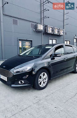 Минивэн Ford S-Max 2015 в 