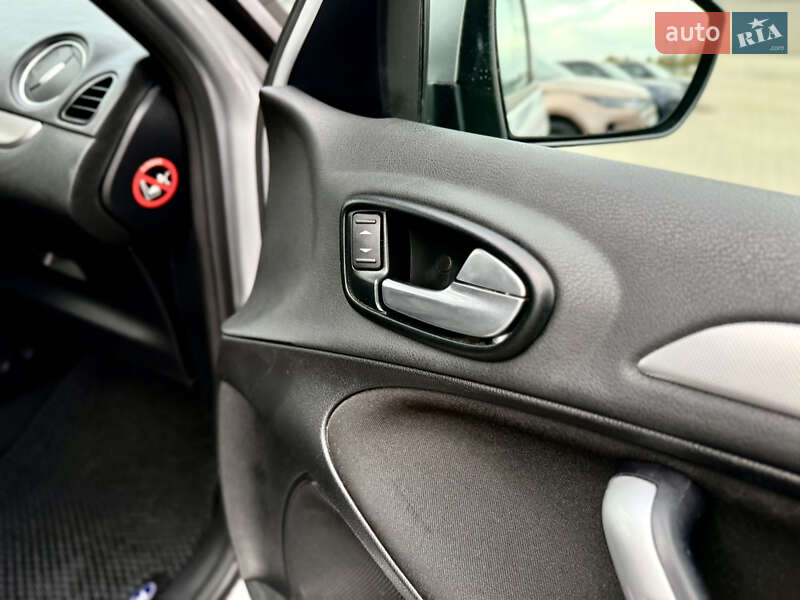 Мінівен Ford S-Max 2014 в Львові