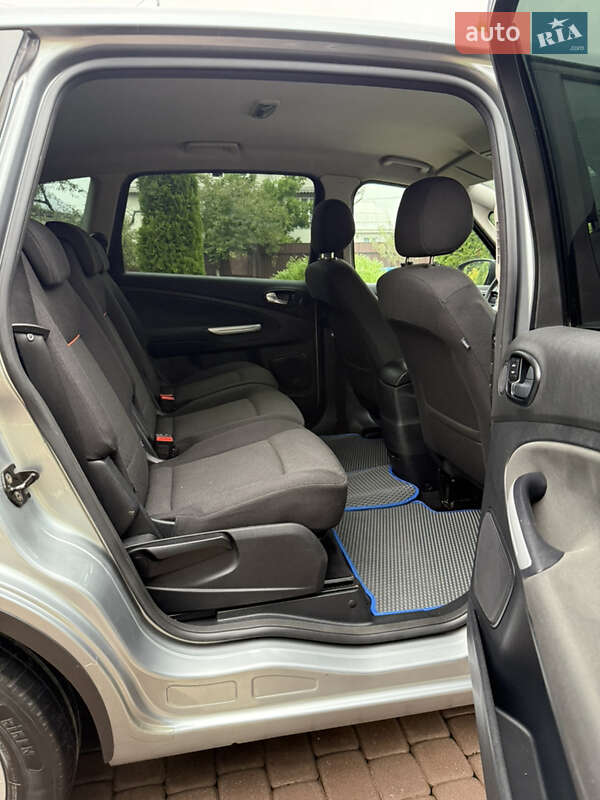 Мінівен Ford S-Max 2007 в Косові