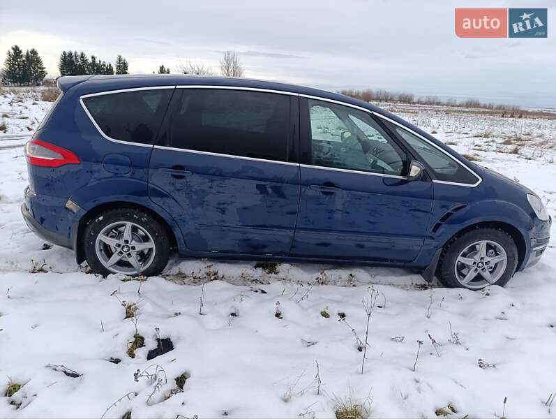Минивэн Ford S-Max 2010 в Щирце