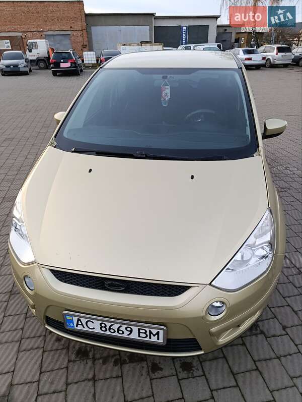 Минивэн Ford S-Max 2006 в Владимире