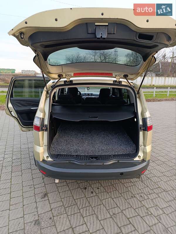 Минивэн Ford S-Max 2006 в Владимире