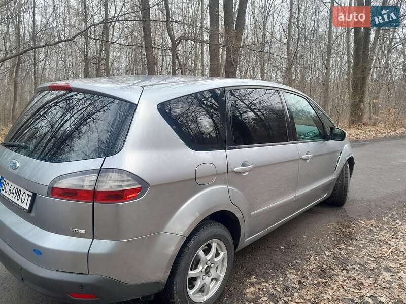 Минивэн Ford S-Max 2006 в Долине