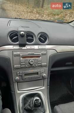 Минивэн Ford S-Max 2006 в Долине