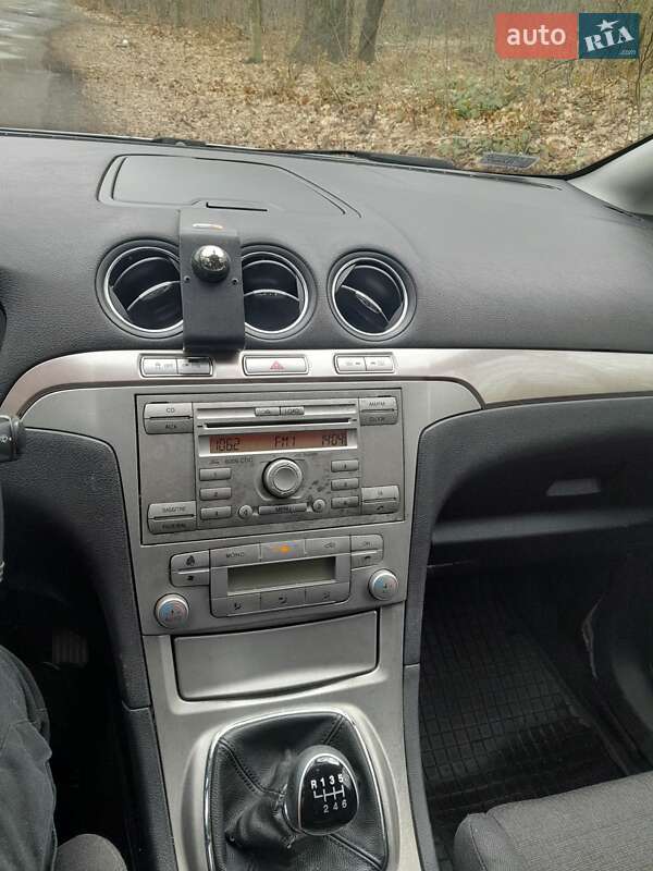 Минивэн Ford S-Max 2006 в Долине