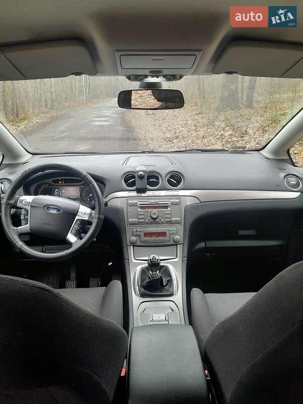 Минивэн Ford S-Max 2006 в Долине