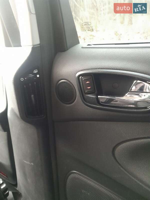 Минивэн Ford S-Max 2006 в Долине