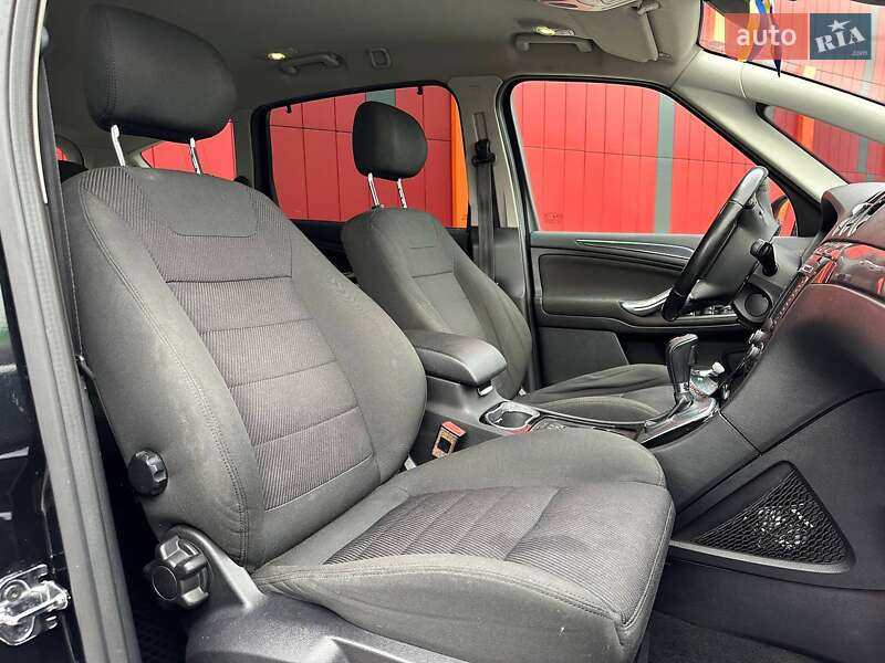 Минивэн Ford S-Max 2013 в Киеве