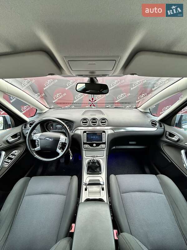 Минивэн Ford S-Max 2009 в Сумах