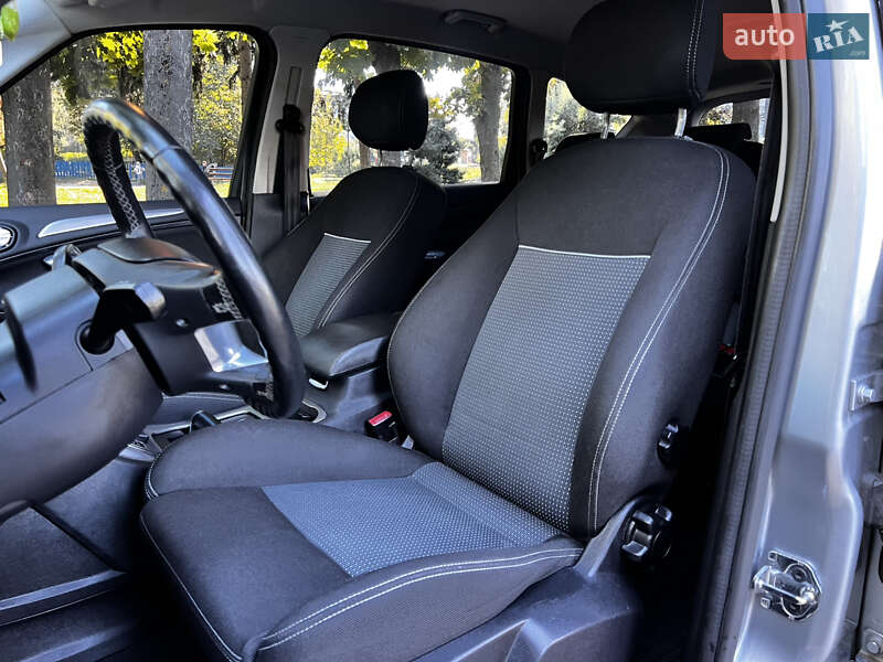 Минивэн Ford S-Max 2013 в Киеве