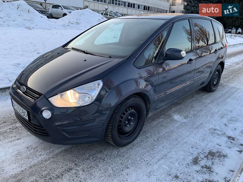 Минивэн Ford S-Max 2011 в Сумах