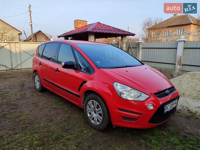 Мінівен Ford S-Max 2012 в Хирові