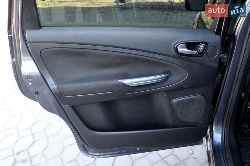 Минивэн Ford S-Max 2009 в Львове