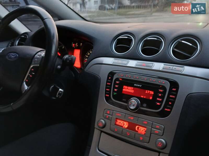 Минивэн Ford S-Max 2010 в Ивано-Франковске