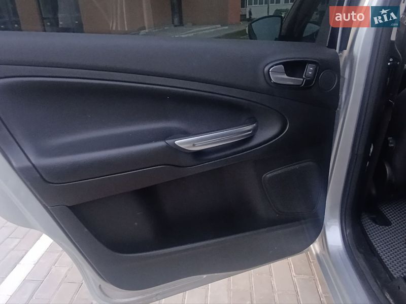 Мінівен Ford S-Max 2009 в Львові фото 17 Мінівен Ford S-Max 2009 в Львові