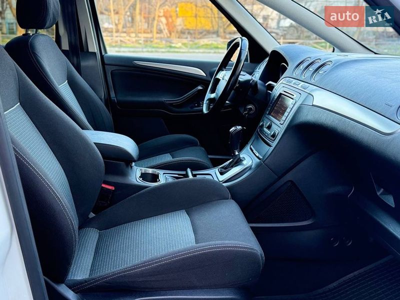 Минивэн Ford S-Max 2013 в Одессе