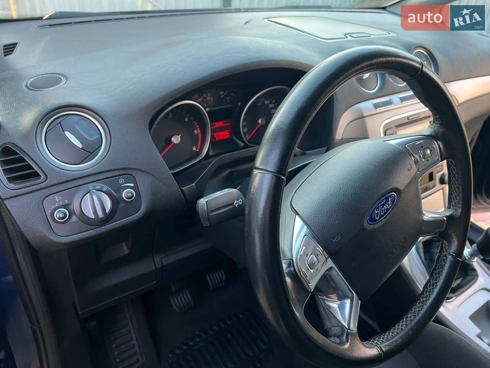 2011 Ford S-MAX - мініатюра 46