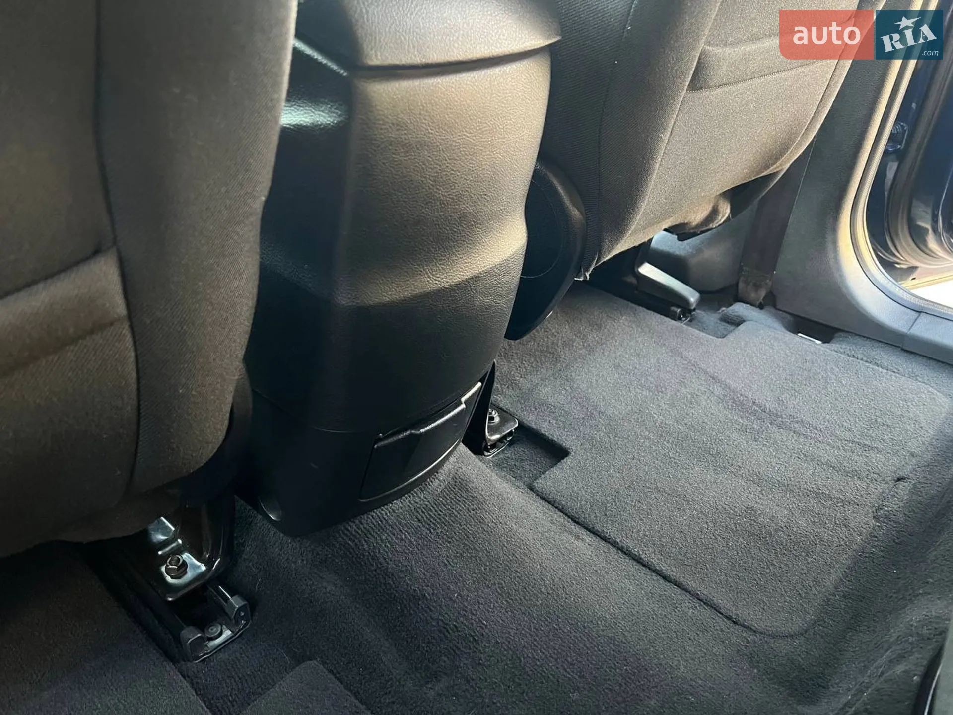 2011 Ford S-MAX - мініатюра 65