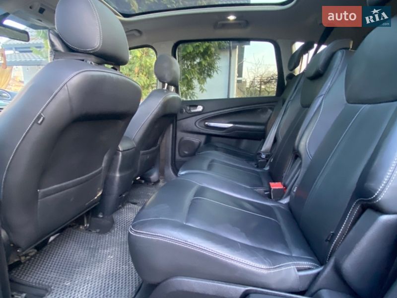 Мінівен Ford S-Max 2010 в Дубні