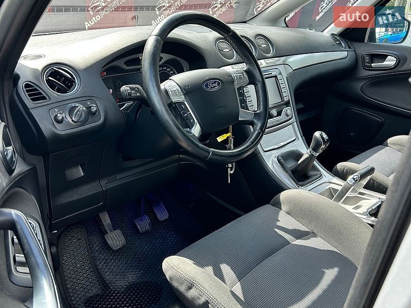 Минивэн Ford S-Max 2009 в Сумах