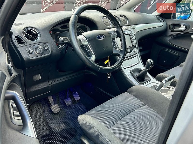 Минивэн Ford S-Max 2009 в Сумах
